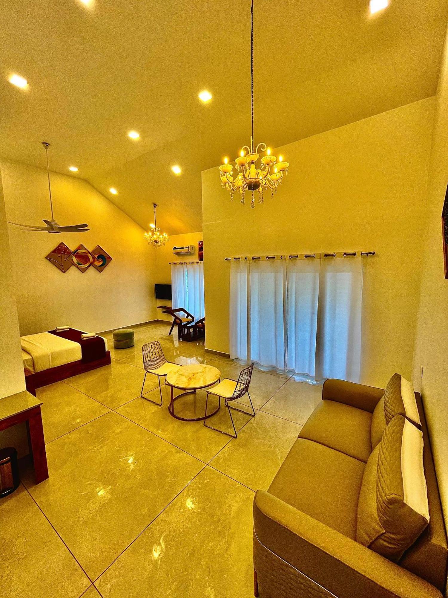 Aura Springs Resort Anachal 외부 사진