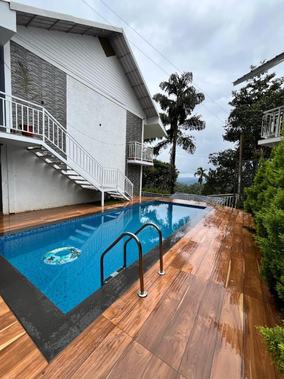 Aura Springs Resort Anachal 외부 사진